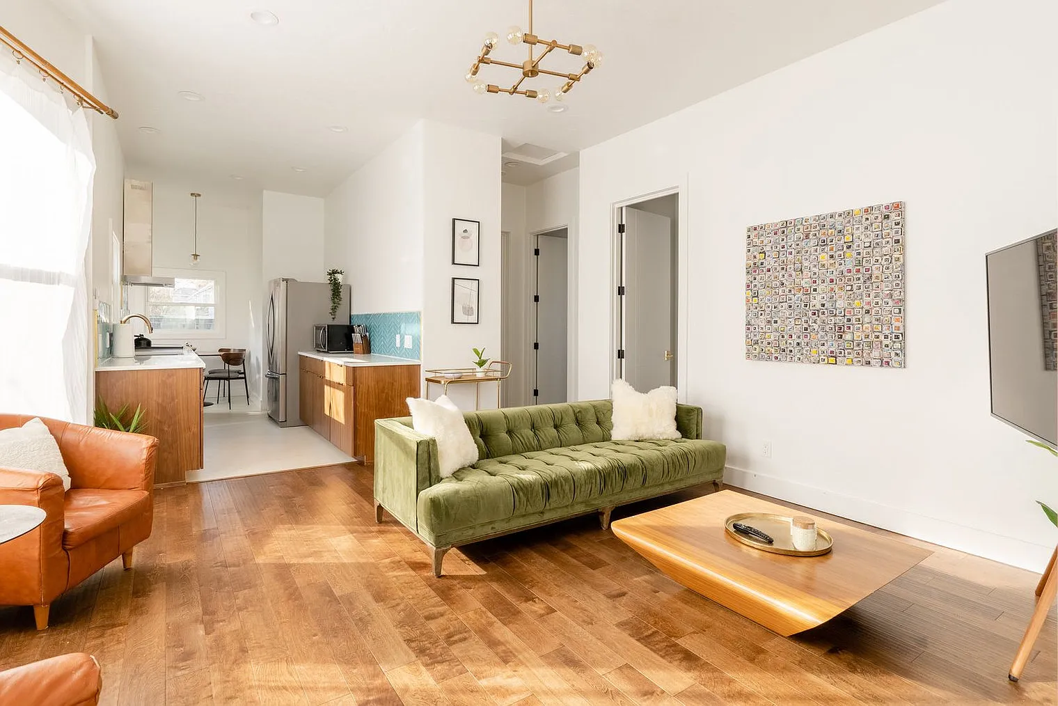 2 bed, 2.0 bath, 1022 sqft, $4,413 — Photo 1