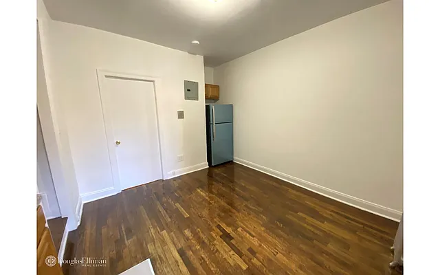 Rented by Douglas Elliman | media 7