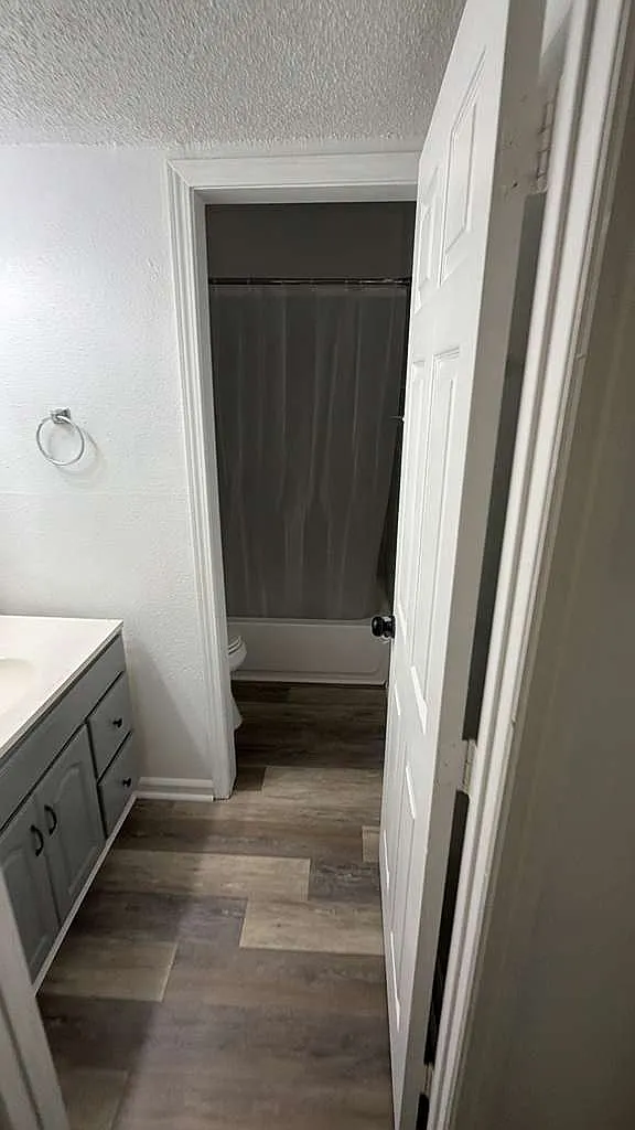 2 bed, $1,150 — Photo 1