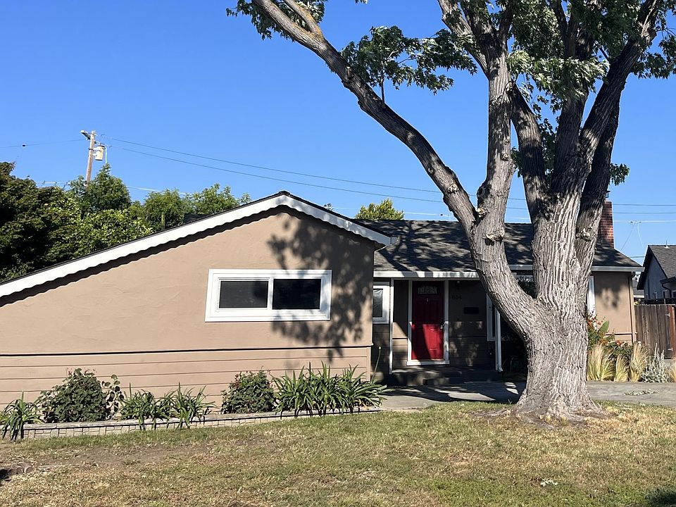 1st image of 804 Blaisdell Ct