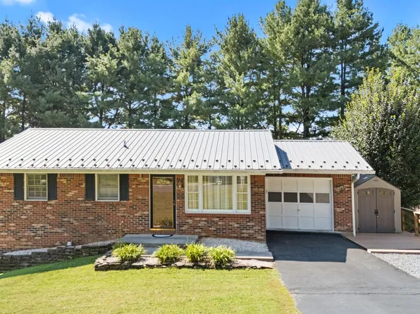 226 High Oak Dr, Bristol, VA 24201