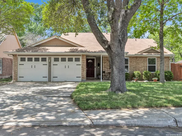 8927 Wellesley Manor, San Antonio, TX 78240