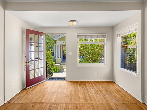 5th image of 1620 De La Vina St