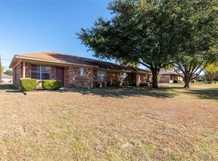 624 Karen Dr, Hewitt, TX 76643