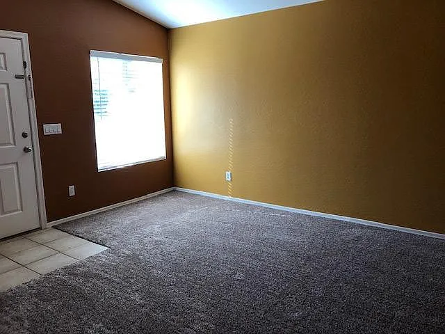 11714 W Poinsettia Dr — Photo 3