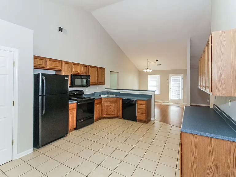 65 Arborlon Cv — Photo 8