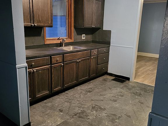 2nd image of 246 Spruce St