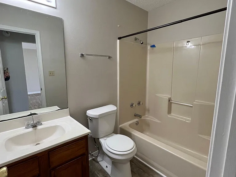 13270 Wisconsin St — Photo 5