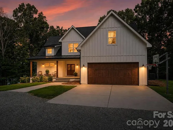 340 Whippoorwill Ln, Mount Holly, NC 28120