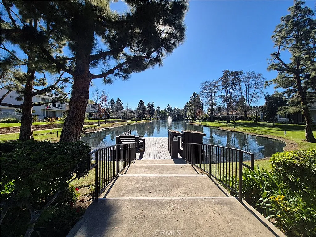 3 bed, 1400 sqft, $4,488 — Photo 4
