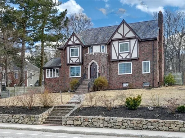 390 Adams St, Quincy, MA 02169