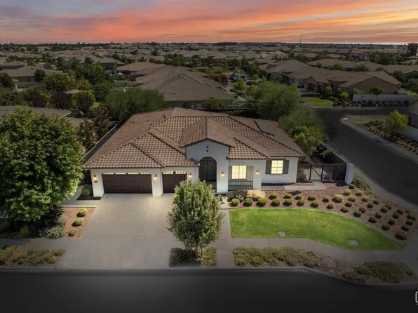 11829 Loden Dr, Bakersfield, CA 93311