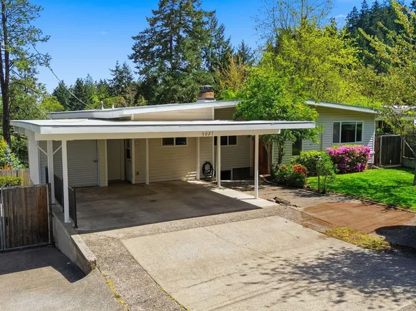 3021 Whitbeck Blvd, Eugene, OR 97405