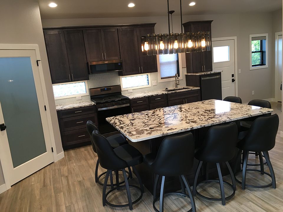 Close up of dining island (8 barstools are included)