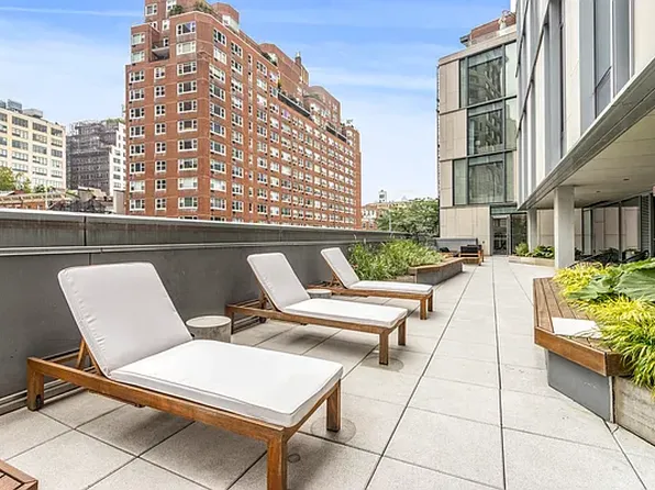 180 6th Avenue image 22 of 28