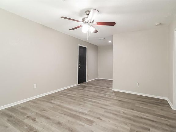 5th image of 8135 Rockford Dr