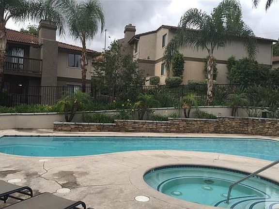 4th image of 1265 Kendall Dr APT 2525