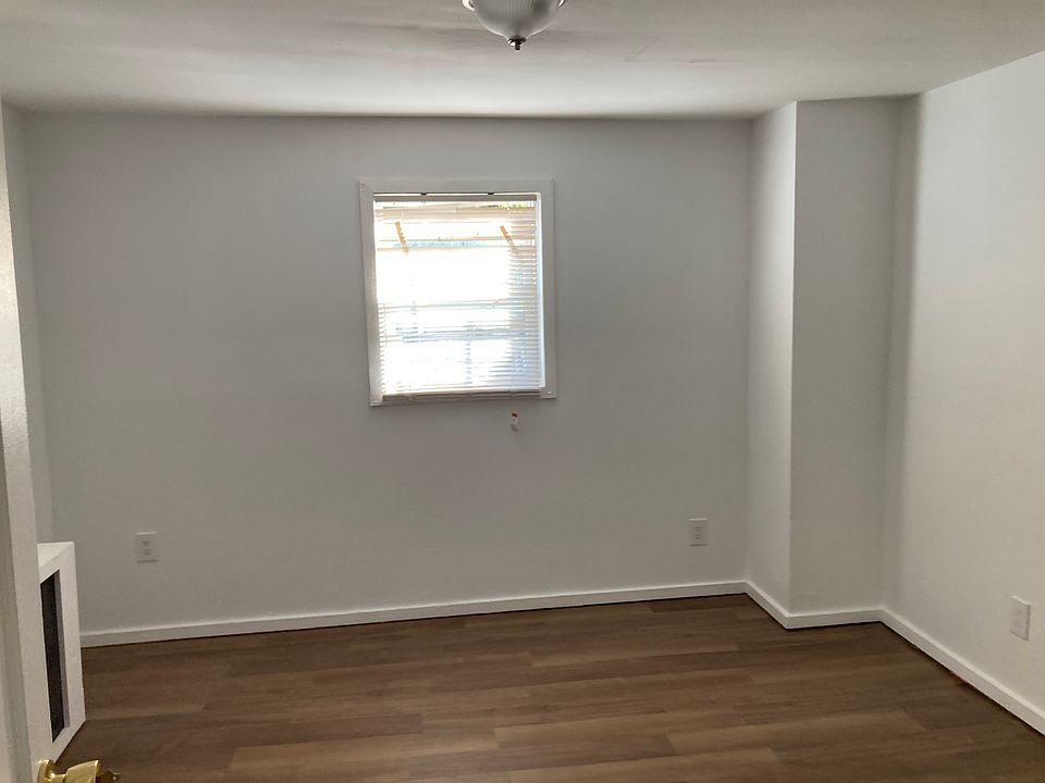 1st image of 130 Osgood Ave #1