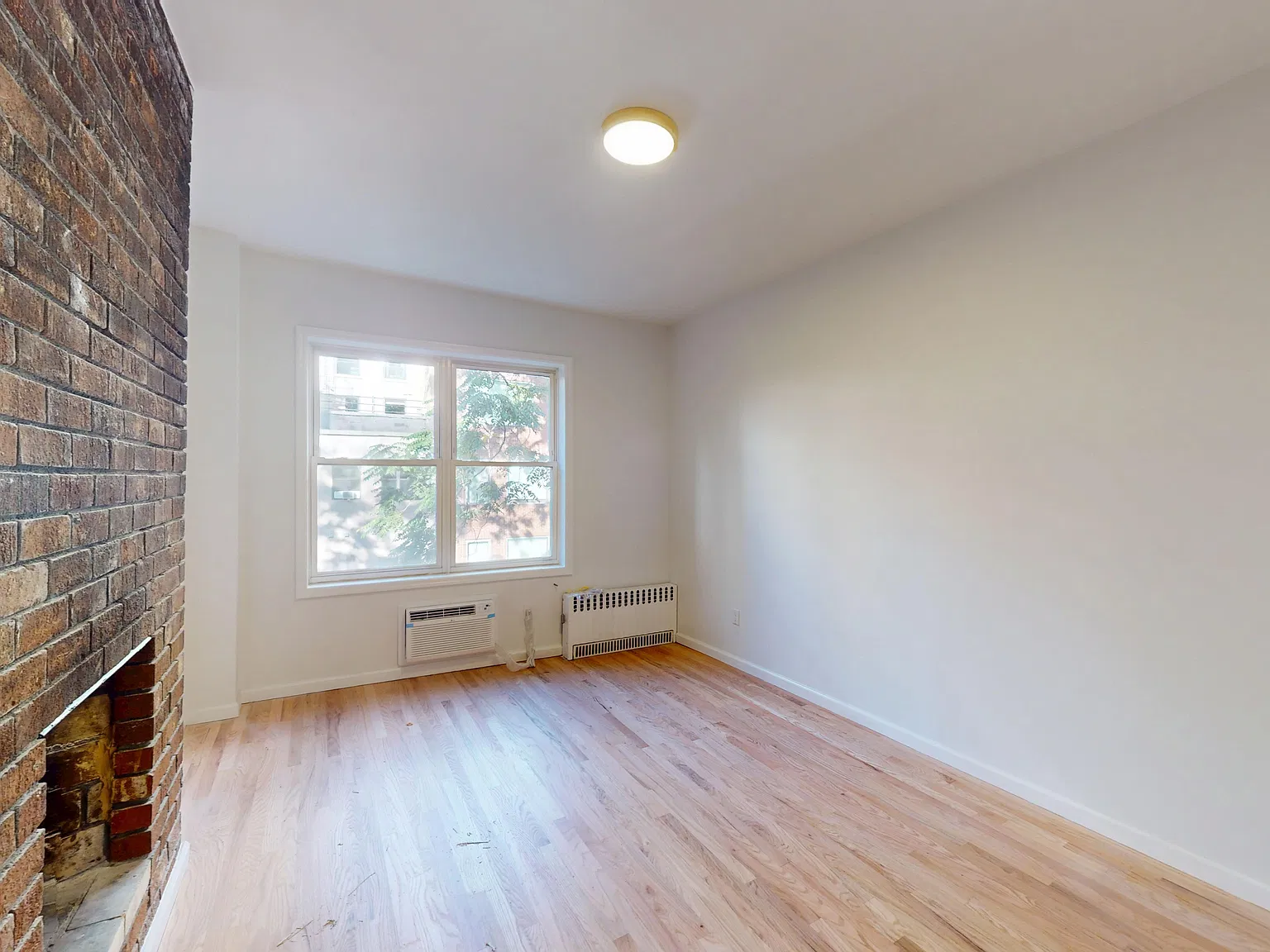 227 East 11th Street — Photo 4