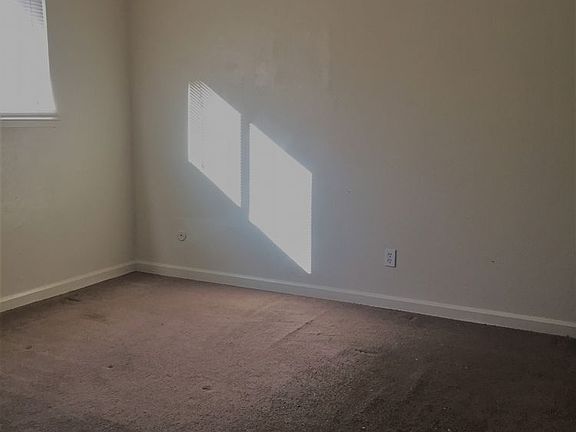2nd image of 1612 Christina Ave