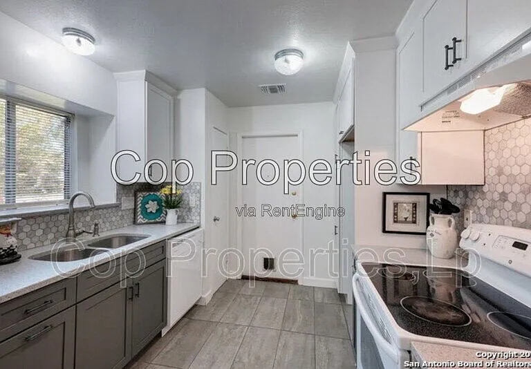 6234 Welles Creek Dr — Photo 3