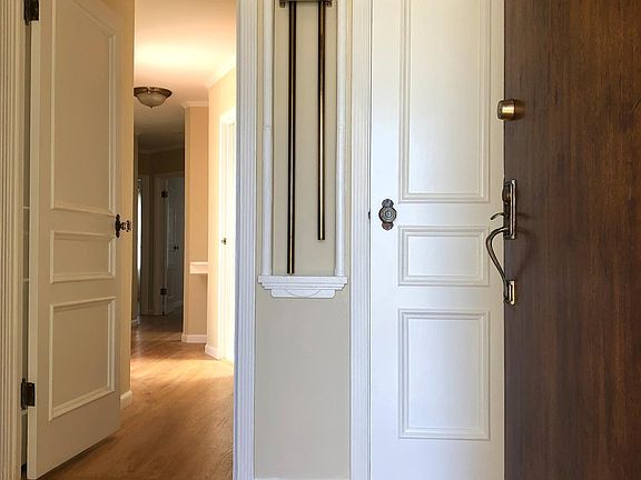 2nd image of 20 Forest View Dr