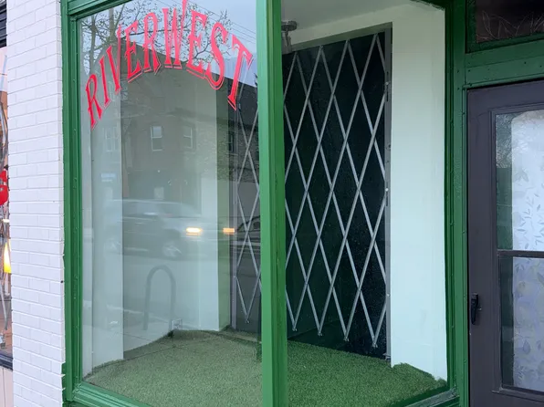 (undisclosed Address), Milwaukee, WI 53212