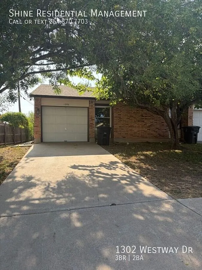 Comfortable, Convenient Living Just Minutes from Fort Hood — Photo 1