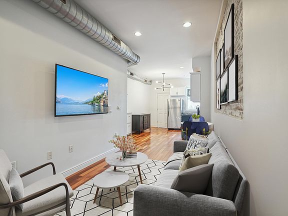 4th image of 96 Bowers St #3R