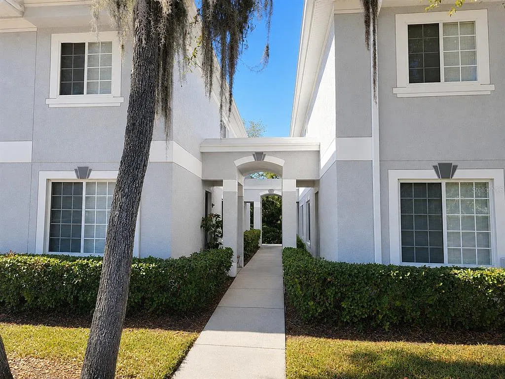 3 bed, 2.5 bath, 1364 sqft, $1,700 — Photo 1