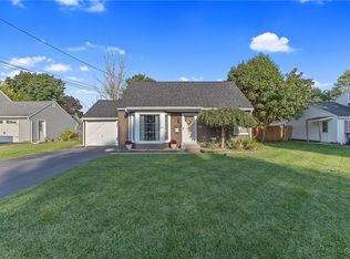 304 Hyland Dr, North Syracuse, NY 13212
