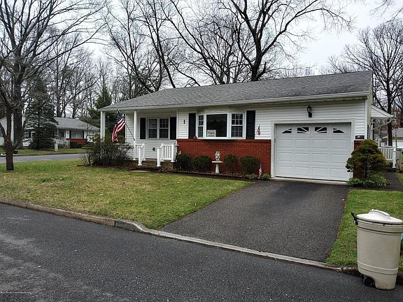 2nd image of 1 Wisconsin Ln