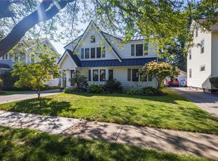 61 Wimbledon Rd, Rochester, NY 14617