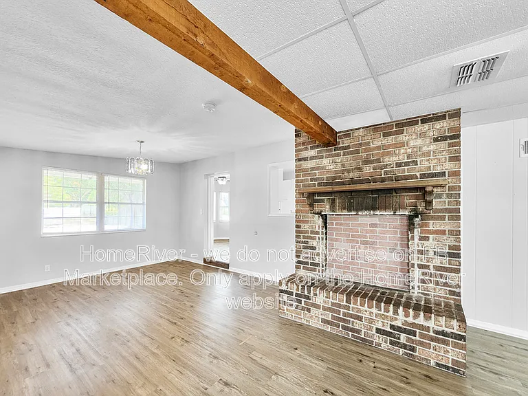 1354 Tuscola St — Photo 3