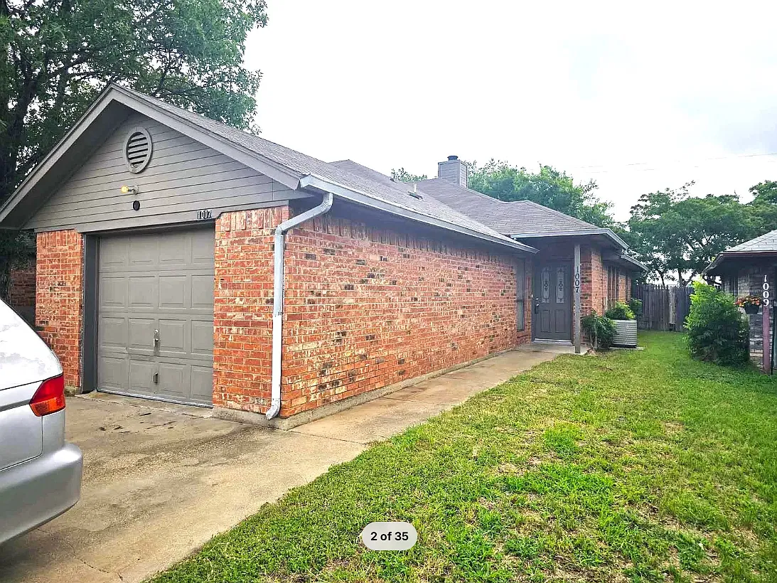 3 bed, 1261 sqft, $1,800 — Photo 1