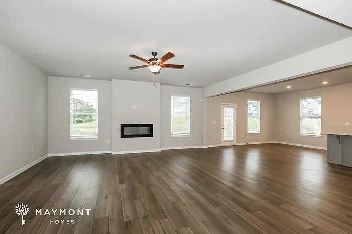 1547 Stinson Ln — Photo 4