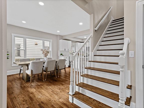 4th image of 291 Sherborne Dr