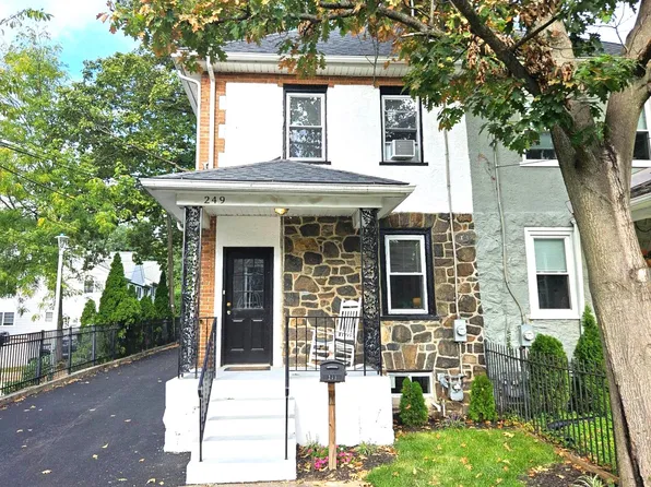 249 Highland Ave, Wayne, PA 19087