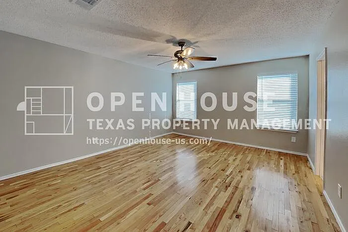 124 Stanford Dr — Photo 7