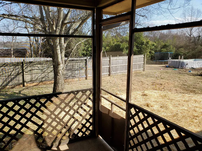 1102 Scottie Ln — Photo 11