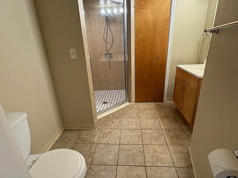 32 Linwood Ave — Photo 12