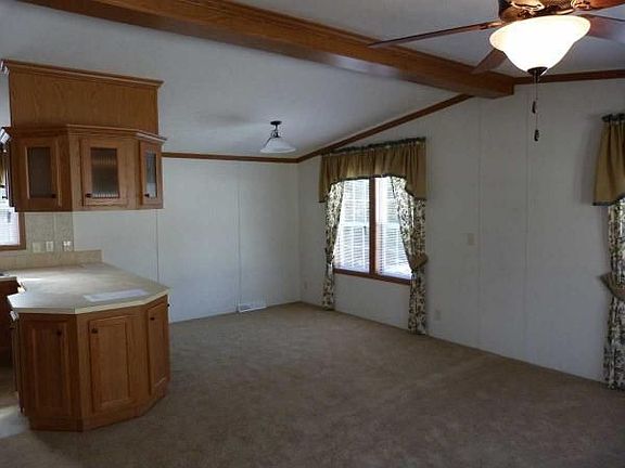 3rd image of 335 Jefferson St Lot D25
