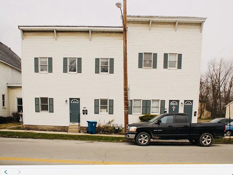 347 E Market St — Photo 10