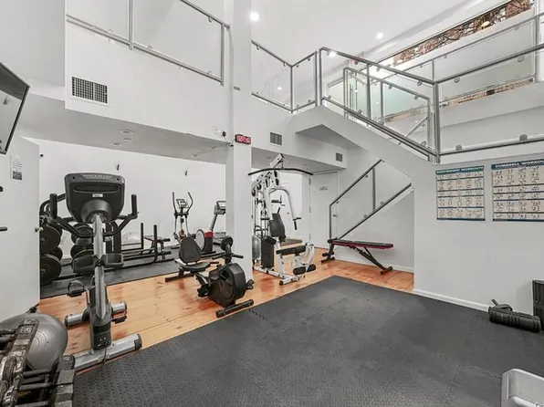 34 Crooke Avenue image 12 of 13