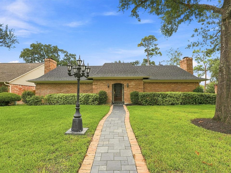 1st image of 3002 Riata Ln