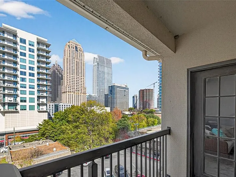 1075 Peachtree Walk NE #A512 — Photo 21