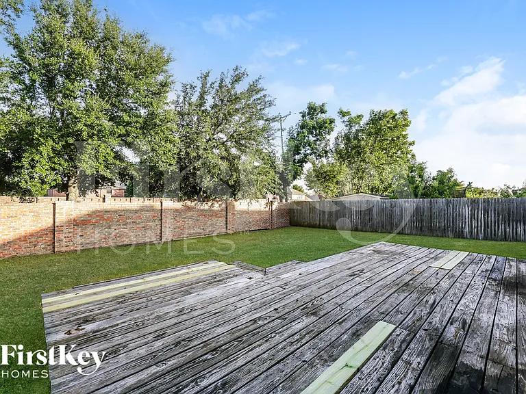 614 Silvertop Rd — Photo 17