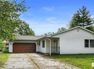 313 N Violet Dr, Auburn, IL 62615