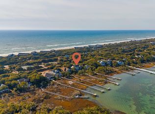 550 Fiddlers Ridge Rd, Pine Knoll Shores, NC 28512