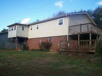 3223 Chilhowee Heights